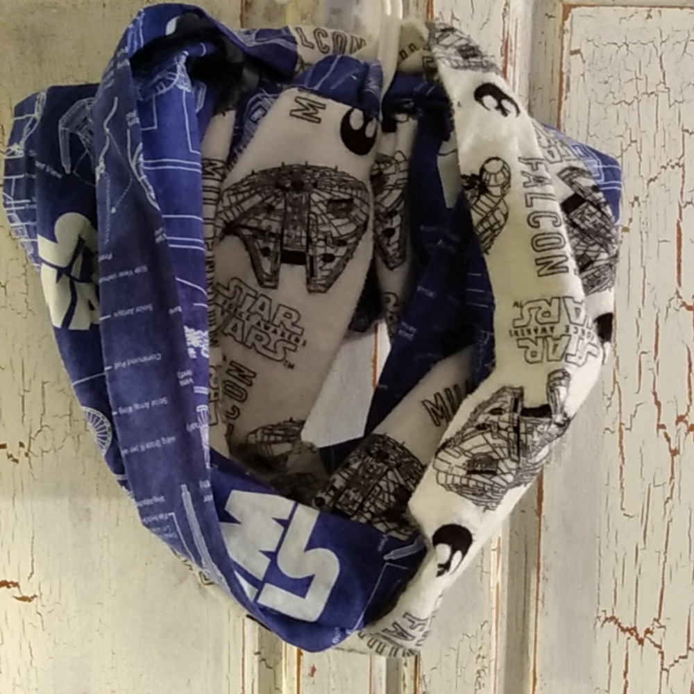 Star Wars Millennium Falcon Infinity Scarf